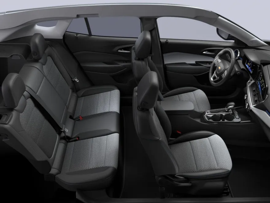 2025 Chevrolet Trax LT photo 29