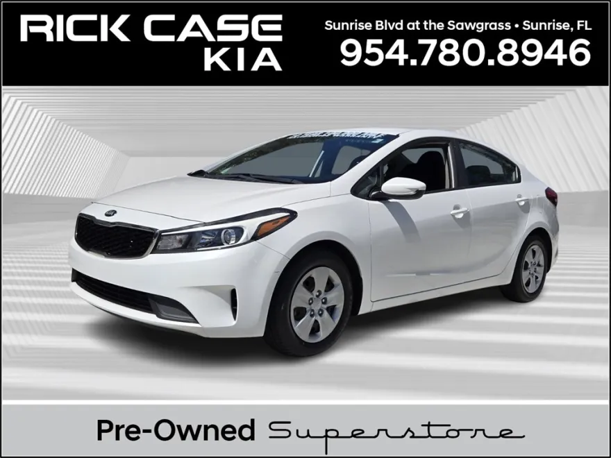 2017 Kia Forte LX photo 1