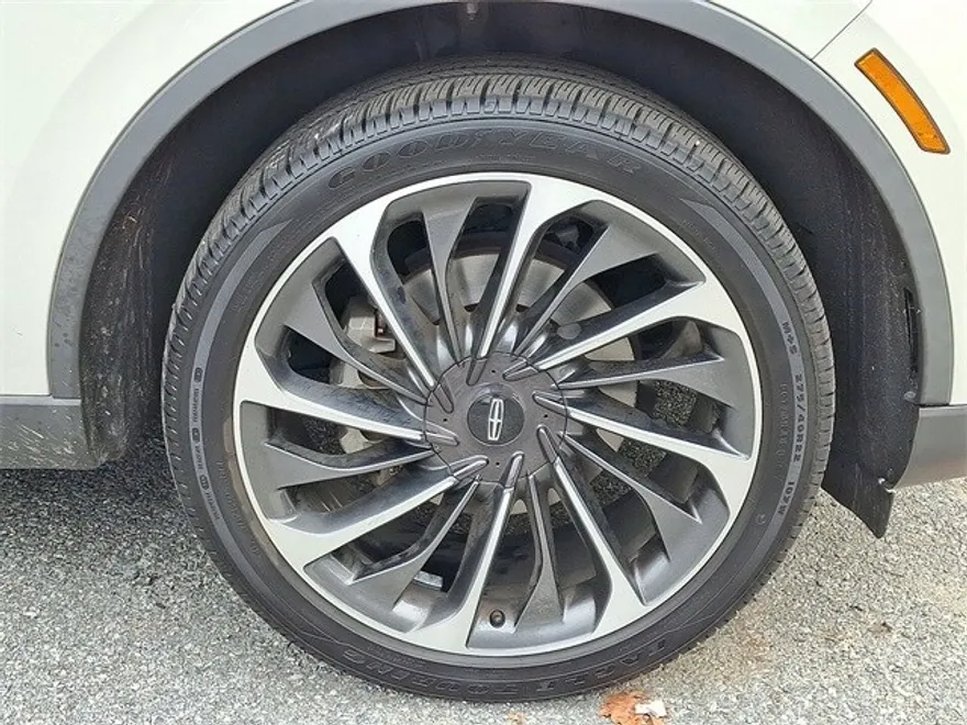 2021 Lincoln Aviator Reserve photo 1