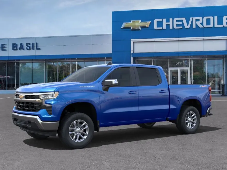 2025 Chevrolet Silverado 1500 LT photo 1