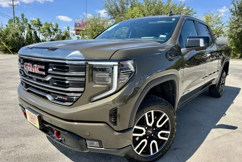 2023 Gmc Sierra 1500 AT4 photo 1