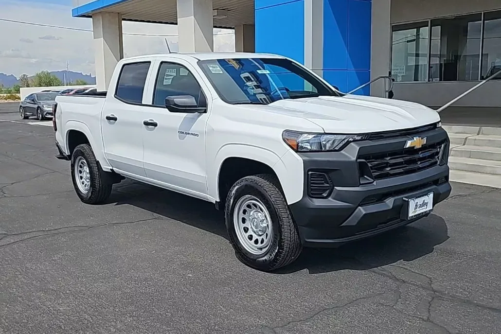 2026 Chevrolet Colorado Work Truck photo 1
