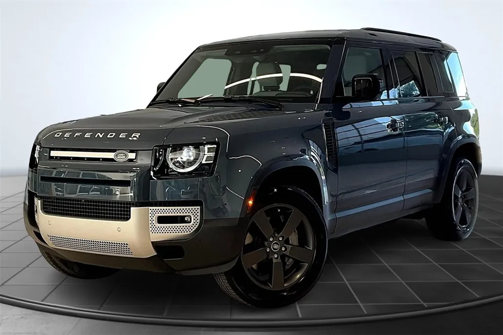 2025 Land Rover Defender 110 S photo 1