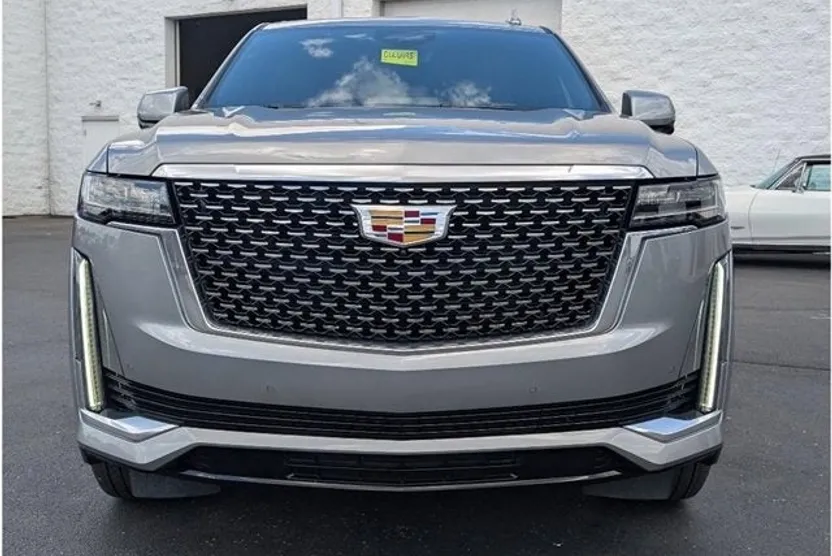 2023 Cadillac Escalade Premium Luxury photo 1