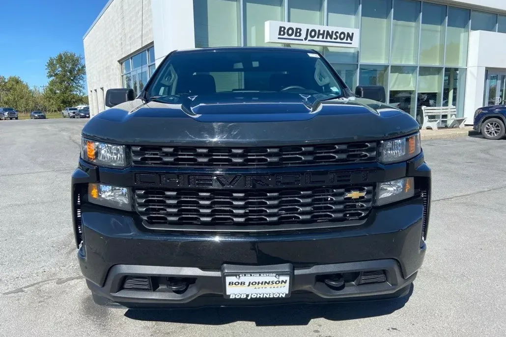 2019 Chevrolet Silverado 1500 Custom photo 1
