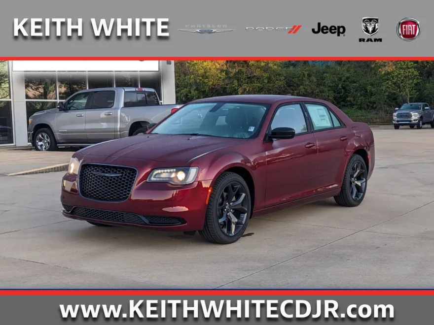 2023 Chrysler 300 Touring photo 1