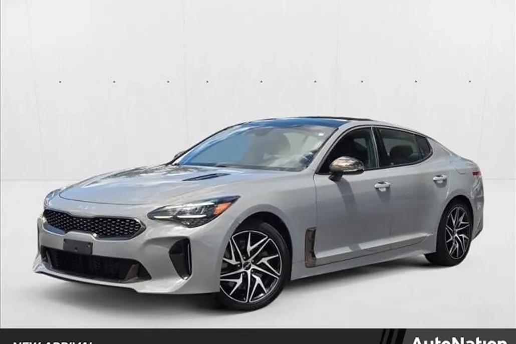2022 Kia Stinger GT-Line photo 1