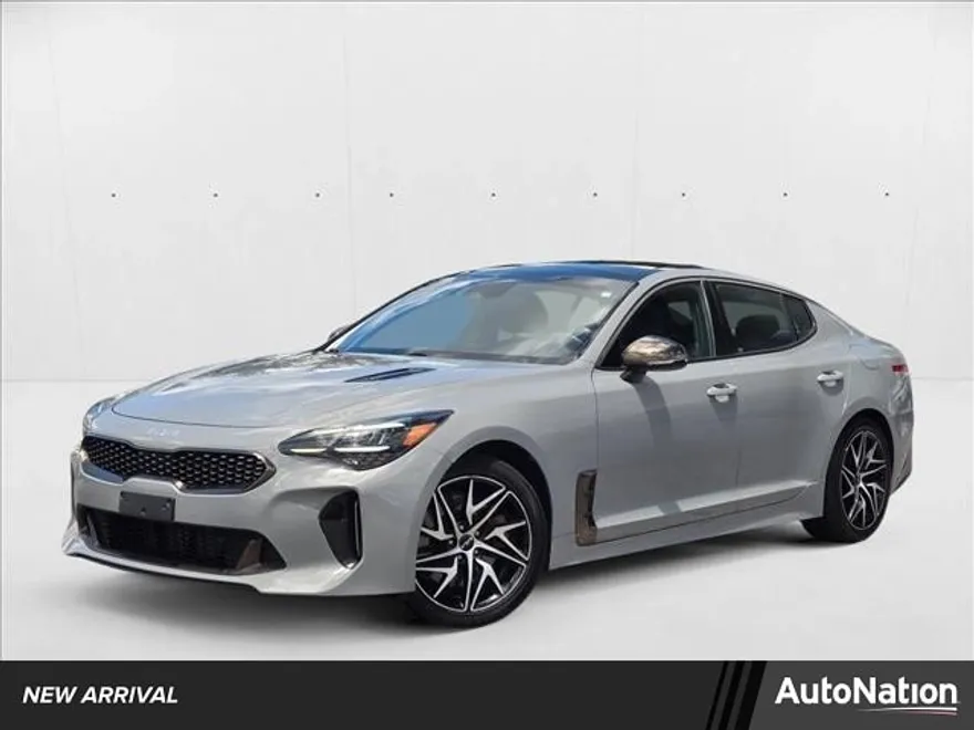 2022 Kia Stinger GT-Line photo 1