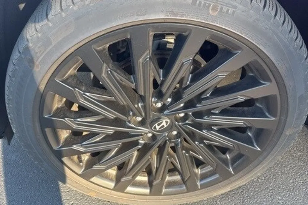 2024 Hyundai Santa Fe Calligraphy photo 1