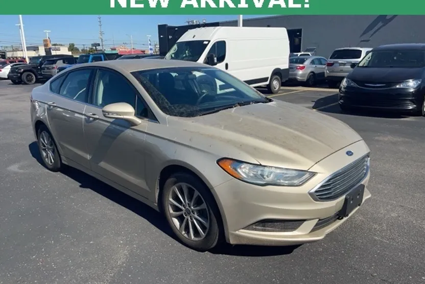 2017 Ford Fusion SE photo 1