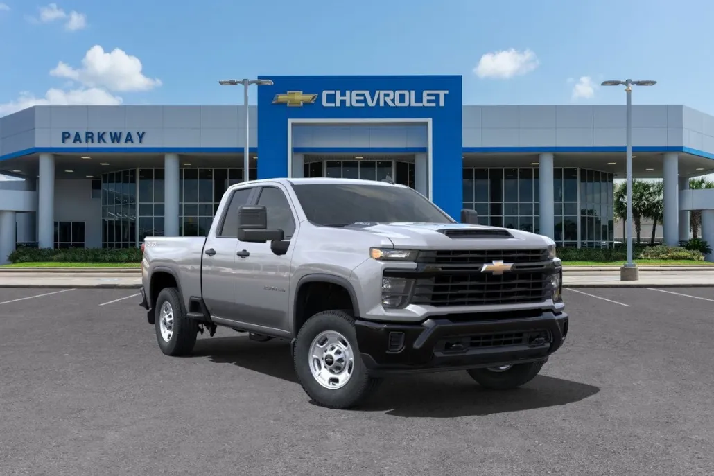 2024 Chevrolet Silverado photo 1