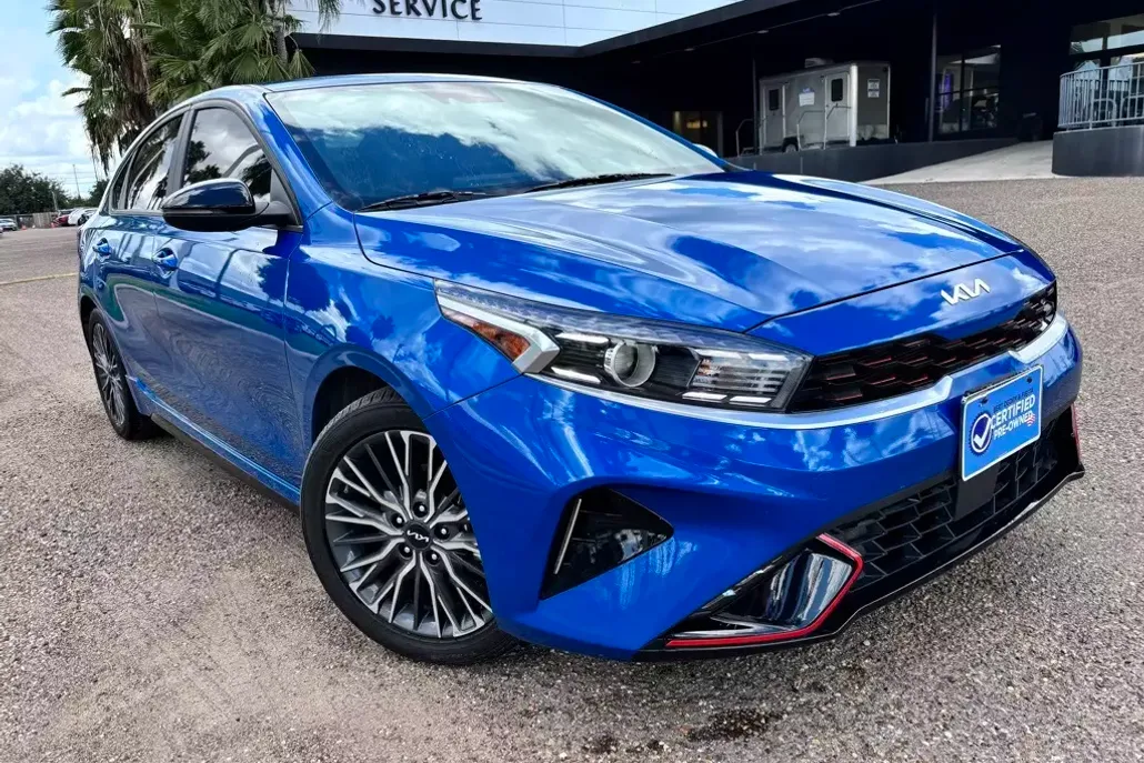 2024 Kia Forte GT-Line photo 1