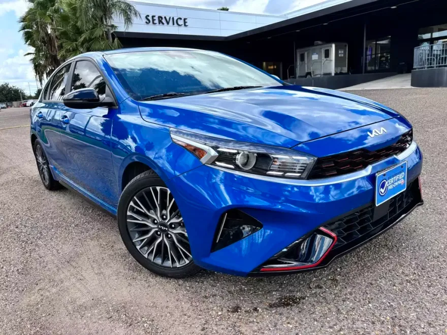 2024 Kia Forte GT-Line photo 1