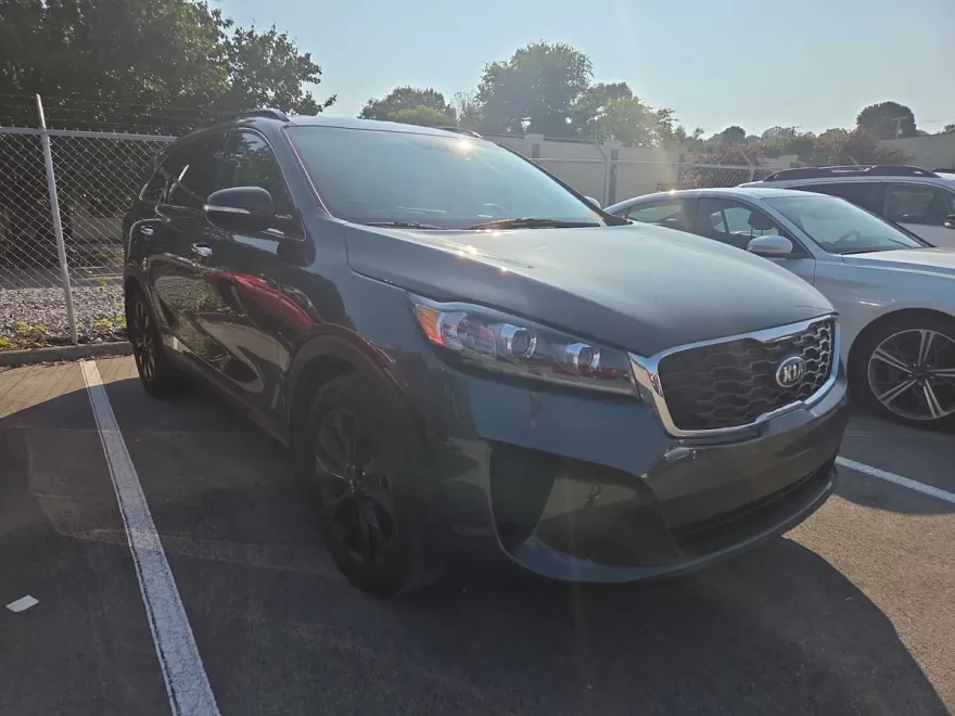2019 Kia Sorento S V6 photo 1