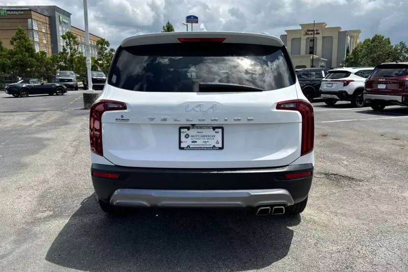 2022 Kia Telluride EX photo 1