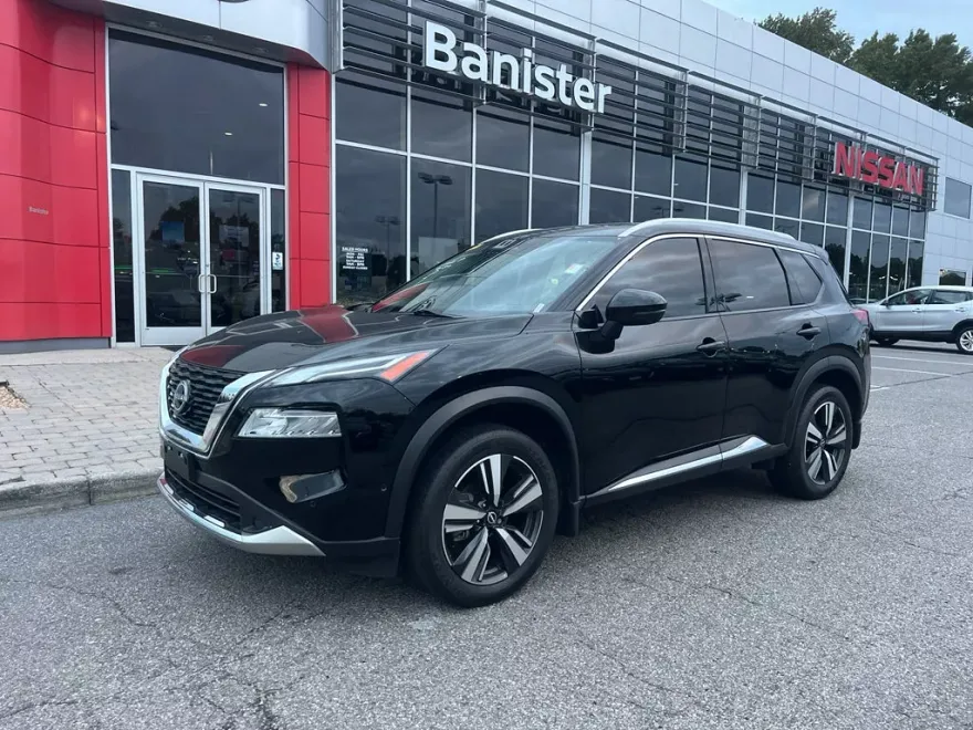 2023 Nissan Rogue Platinum photo 1
