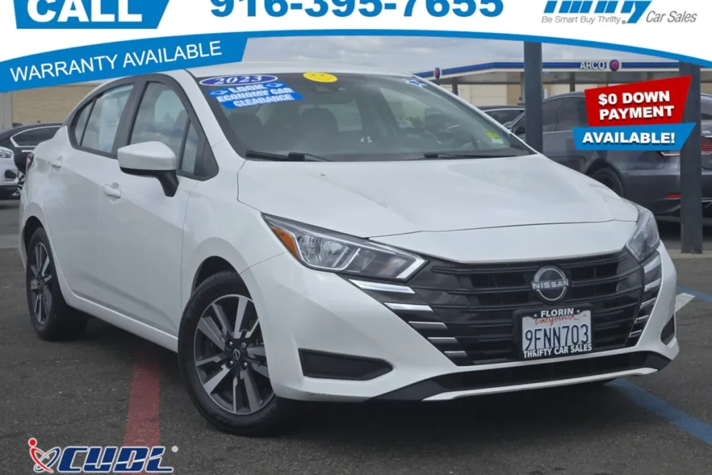 2023 Nissan Versa SV photo 1