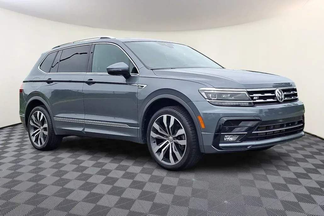 2020 Volkswagen Tiguan SEL Premium R-Line photo 1