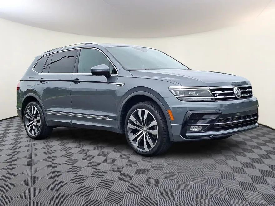2020 Volkswagen Tiguan SEL Premium R-Line photo 1