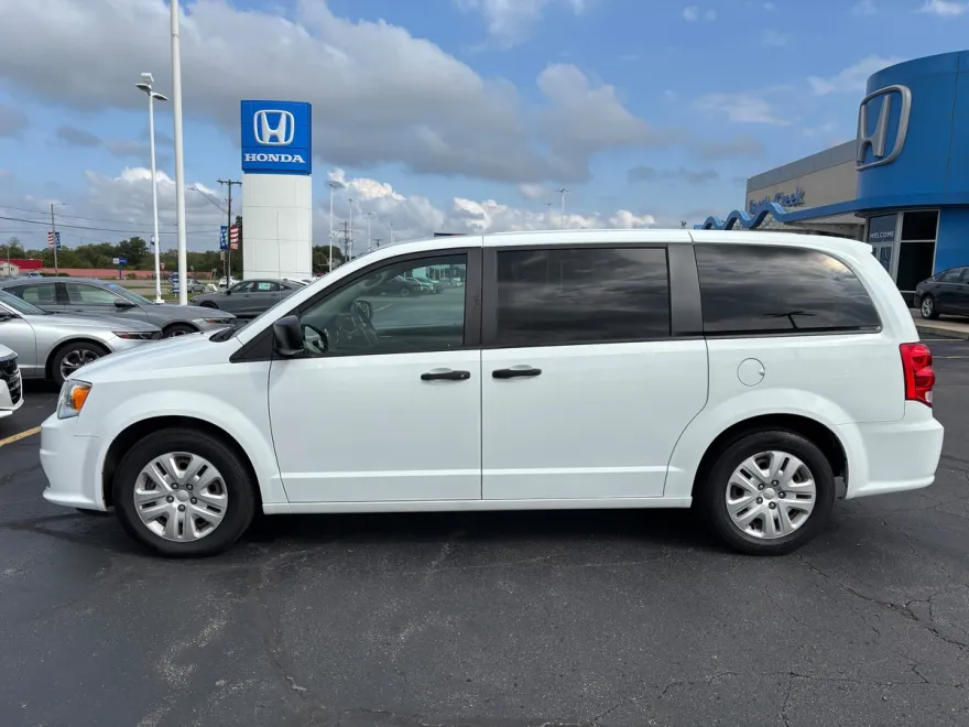 2020 Dodge Grand Caravan SE photo 1