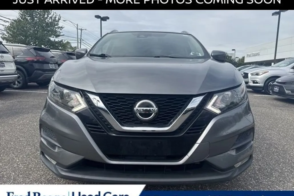 2020 Nissan Rogue Sport SV photo 1