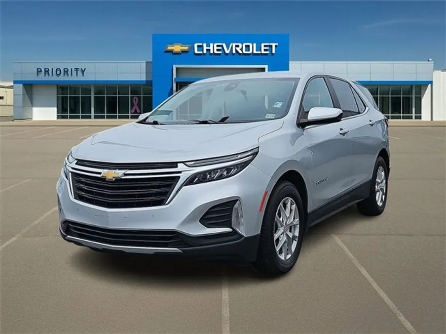 2022 Chevrolet Equinox LT photo 1