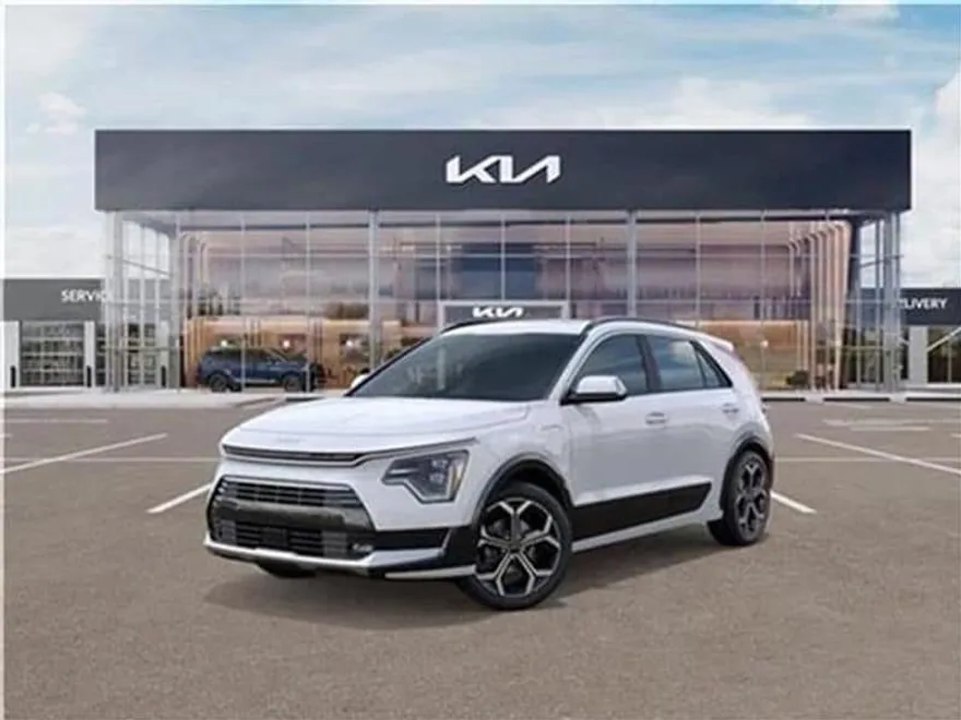 2025 Kia Niro Plug-In Hybrid SX Touring photo 1