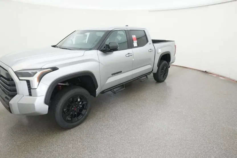 2026 Toyota Tundra SR5 CrewMax photo 1