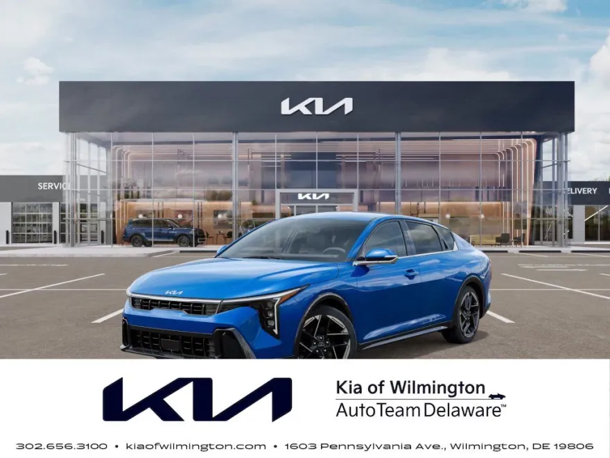 2025 Kia K4 GT-Line photo 1