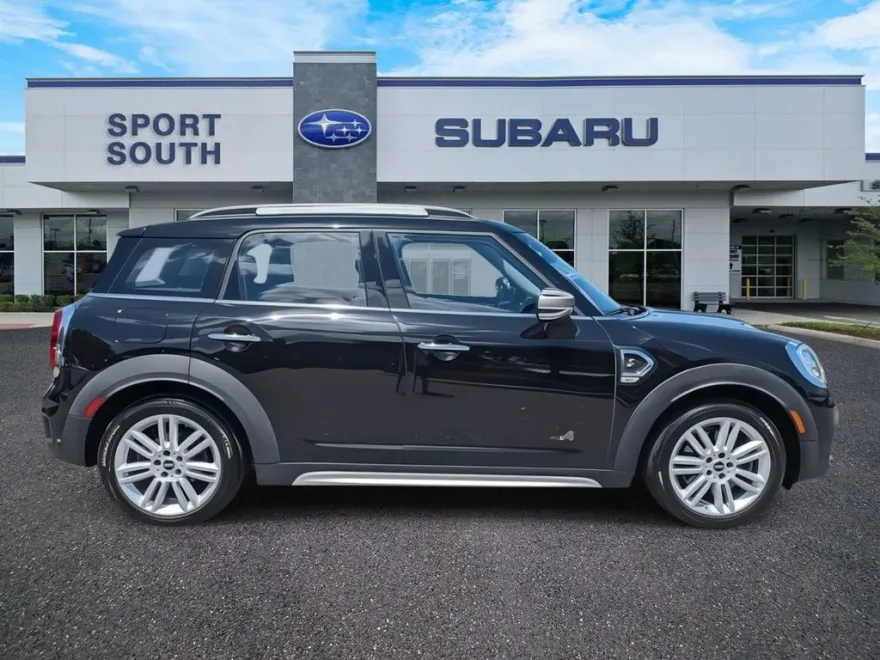 2020 Mini Cooper S ALL4 photo 1