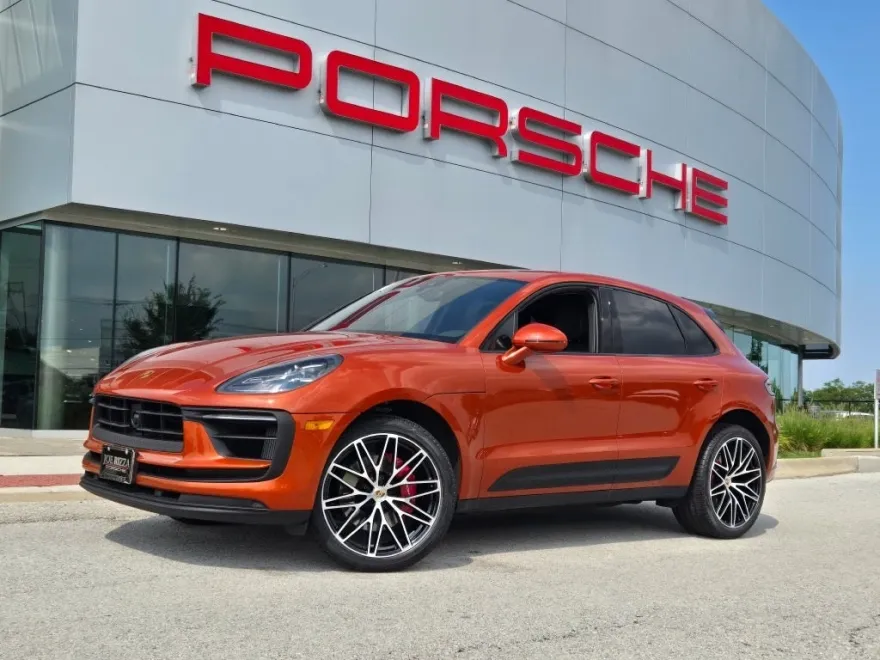 2024 Porsche Macan S photo 1
