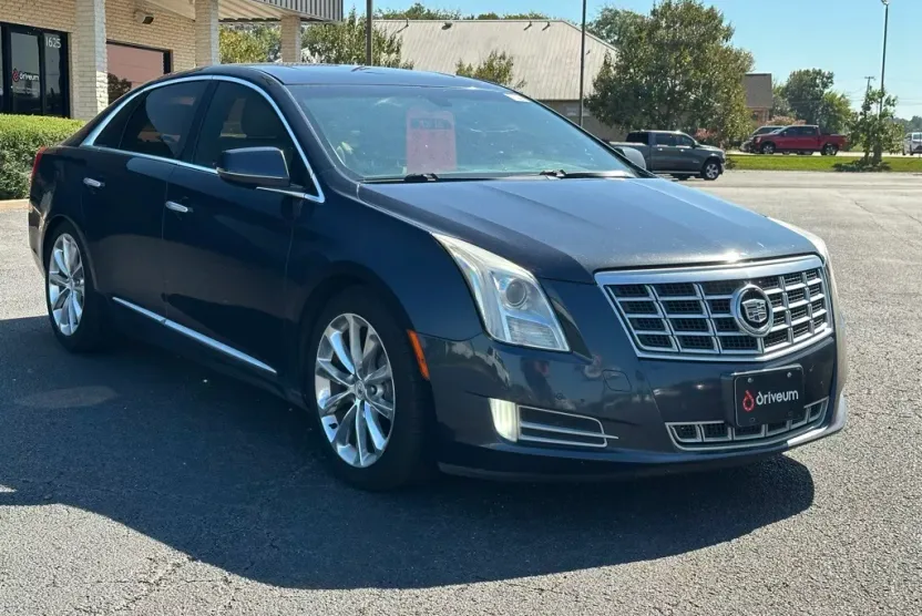 2014 Cadillac XTS Luxury photo 1