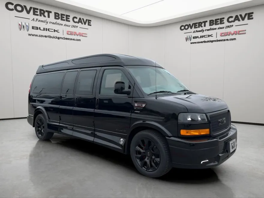 2025 Gmc Savana Cargo 2500 photo 1