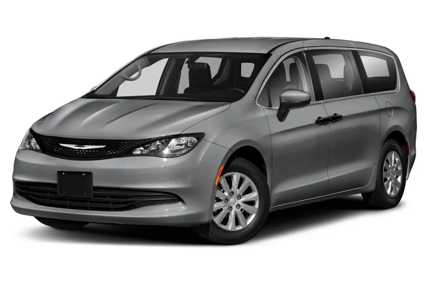 2020 Chrysler Voyager LXi photo 1