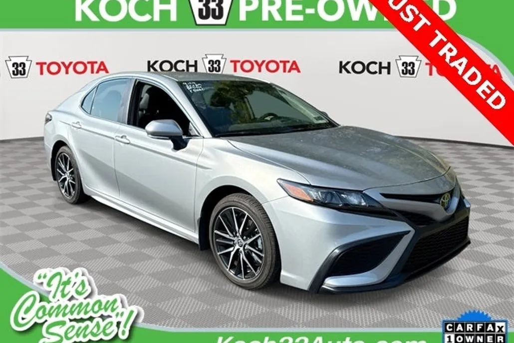 2024 Toyota Camry SE photo 1