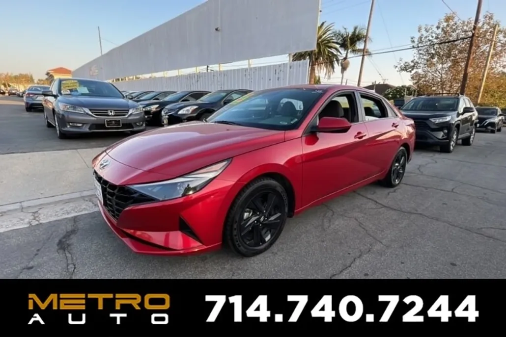 2021 Hyundai Elantra SEL photo 1