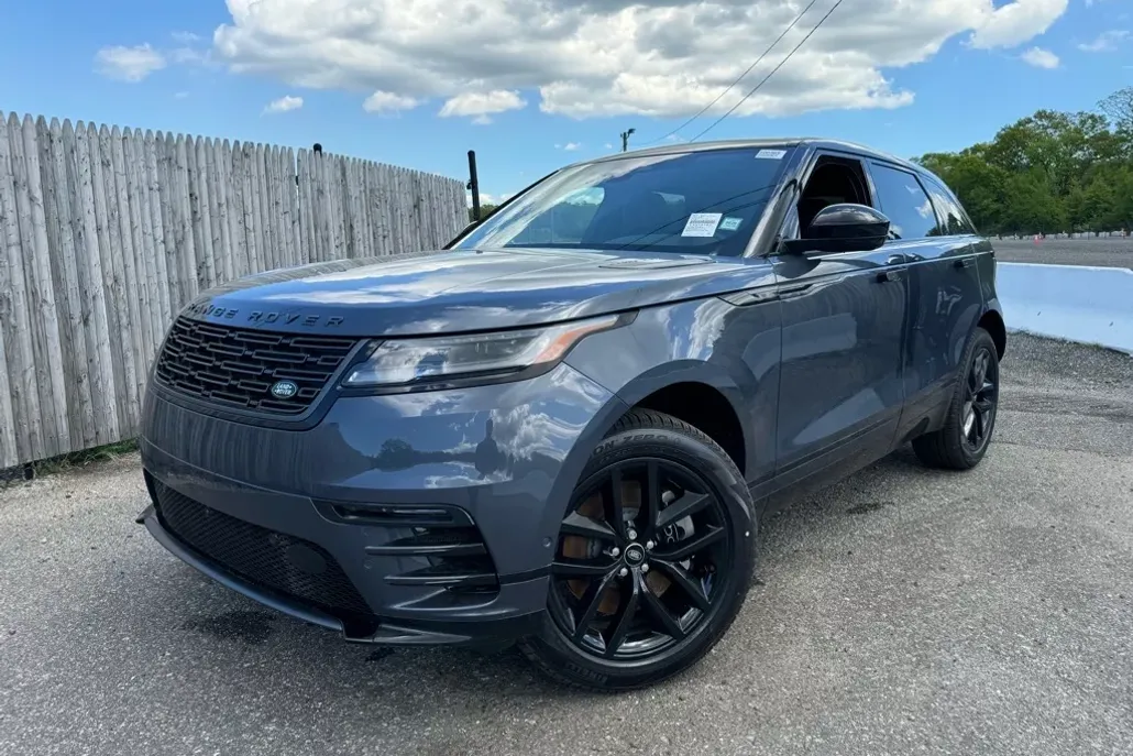 2026 Land Rover Range Rover Velar P400 Dynamic SE photo 1
