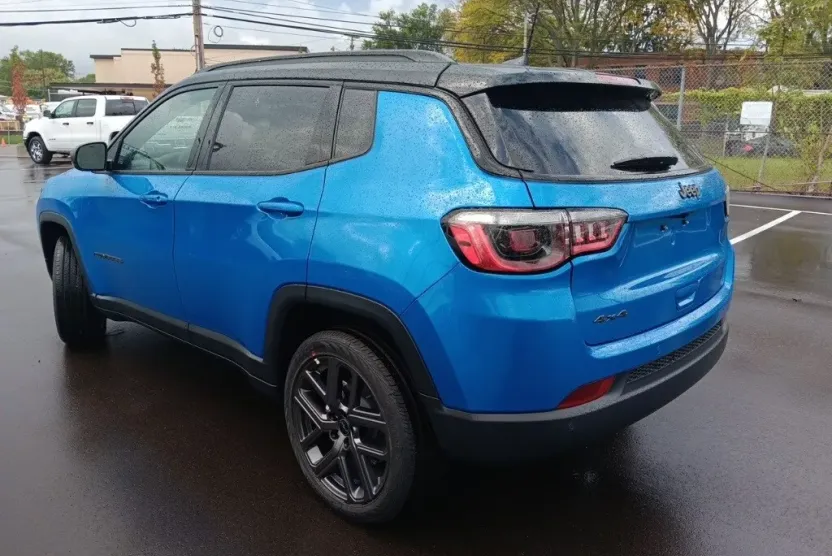 2026 Jeep Compass Limited photo 1