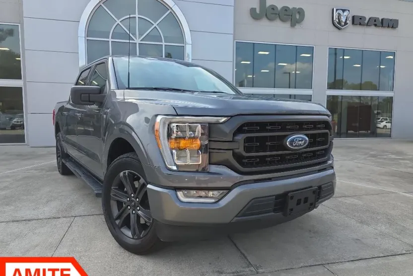 2023 Ford F-150 XLT photo 1