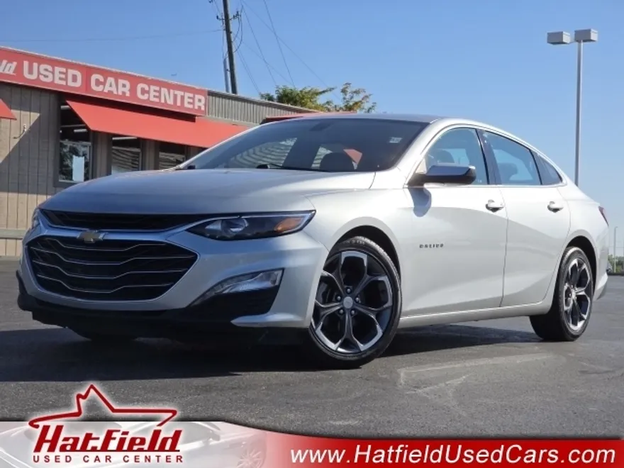 2017 Chevrolet Cruze LT photo 1