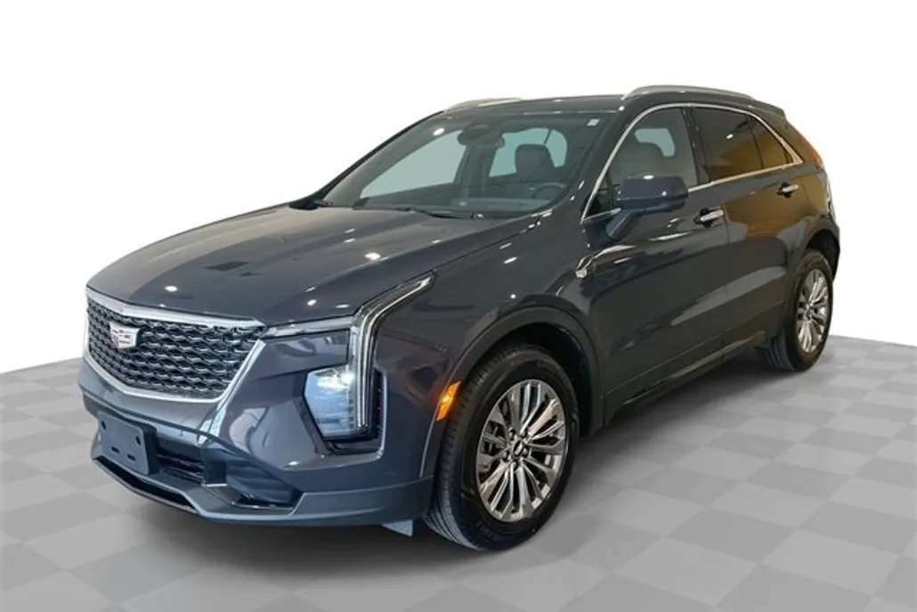 2025 Cadillac XT4 Premium Luxury photo 1