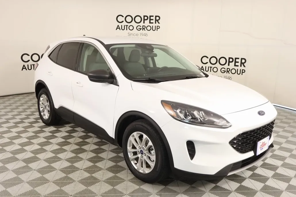 2022 Ford Escape Hybrid SE photo 1