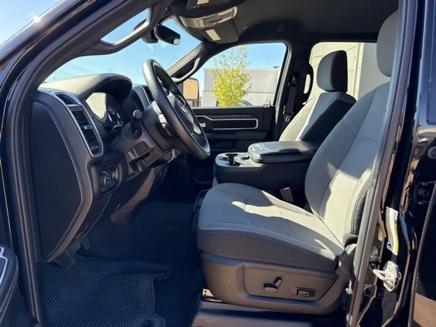 2024 Ram 2500 Big Horn photo 1