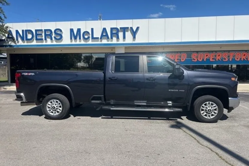 2024 Chevrolet Silverado 2500HD LT photo 1