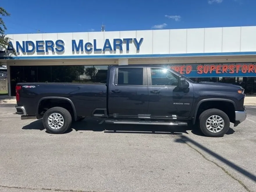 2024 Chevrolet Silverado 2500HD LT photo 1