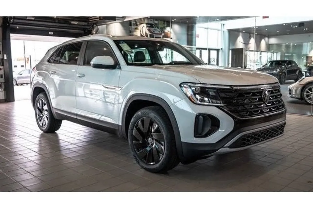 2025 Volkswagen Atlas Cross Sport SE Technology photo 1