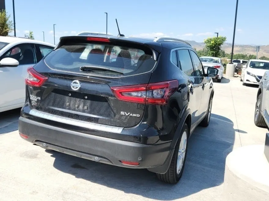 2021 Nissan Rogue Sport SV photo 1