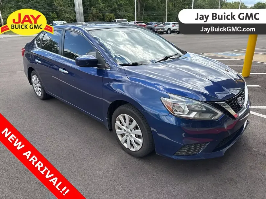 2017 Nissan Sentra S photo 1