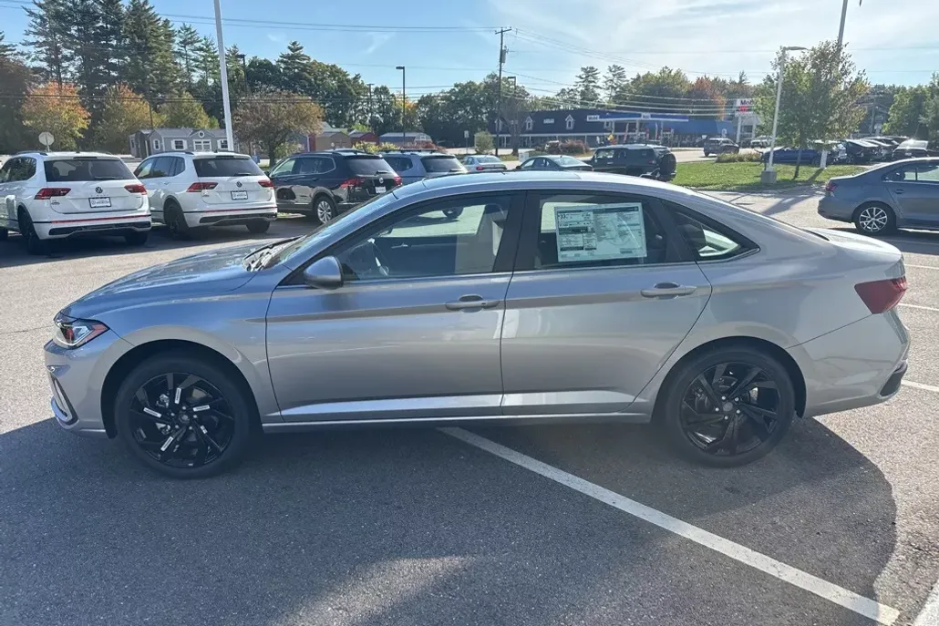 2026 Volkswagen Jetta 1.5T SE photo 1