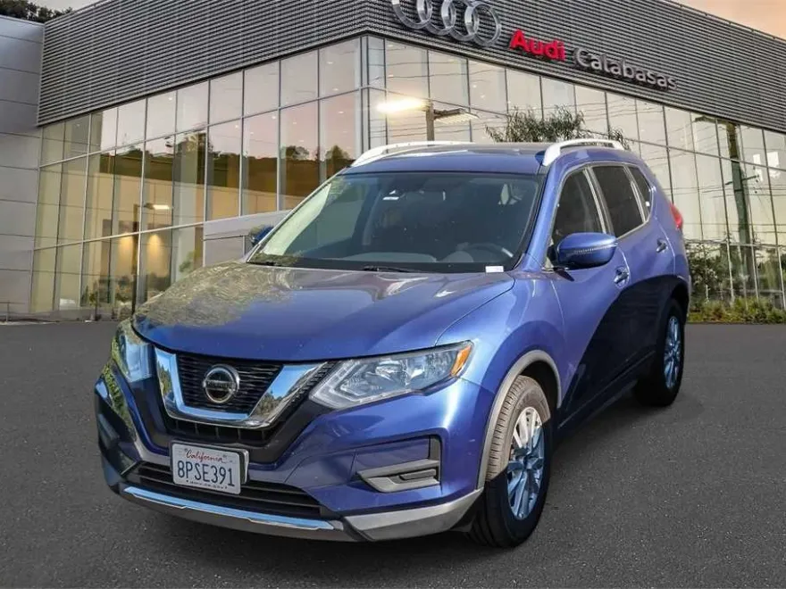 2020 Nissan Rogue SV photo 1